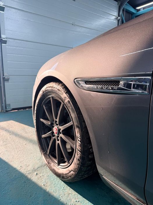 Jaguar XE 2.0 2016 automat