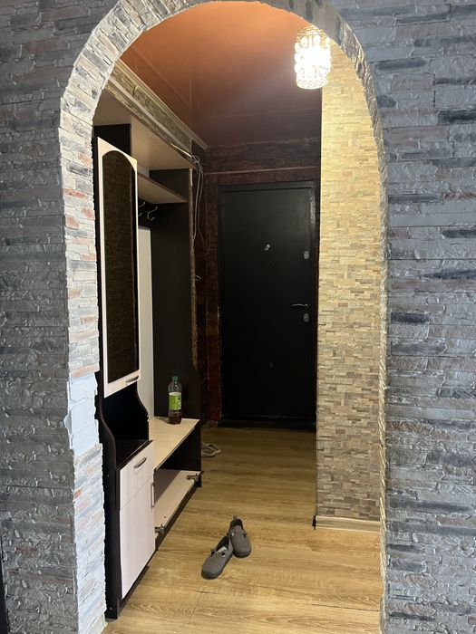 Сдам 2 комнатную квартиру в районе 8 школы