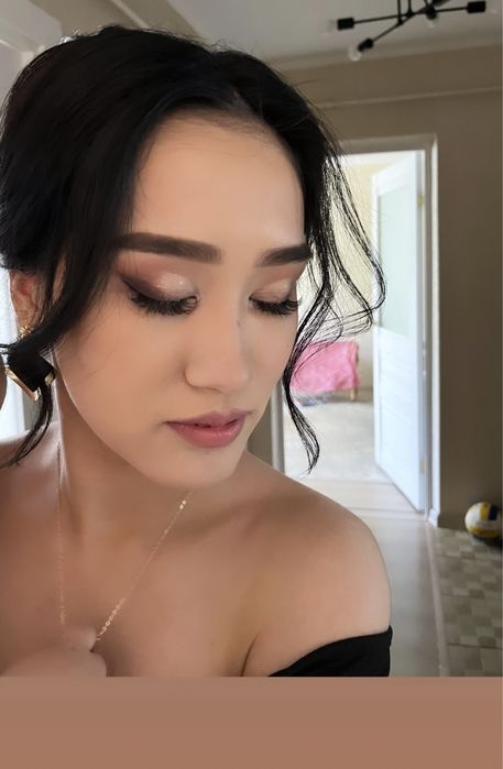 Макияж и локон….