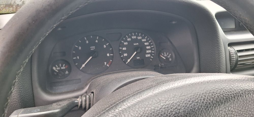 Опел Астра 1.6 бензин 2001г