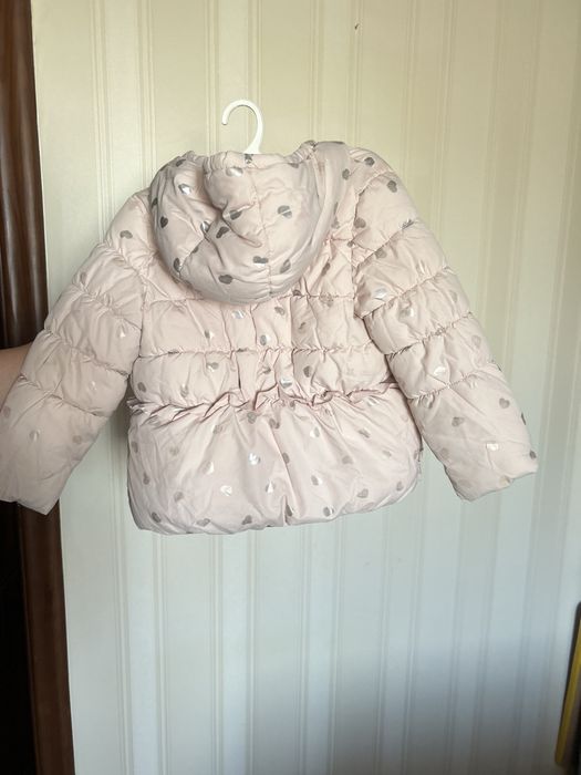Продам куртку для девочки