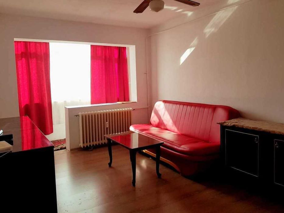 Închiriez ap. cu 4 camere in Vlaicu