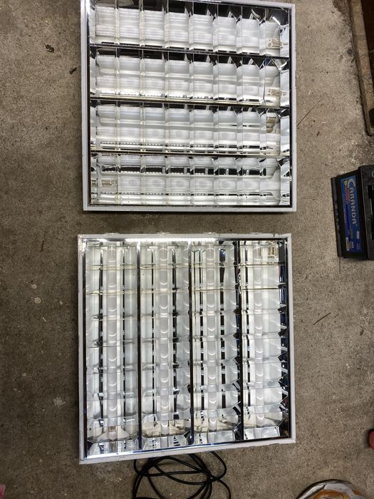 Corp de iluminat  cu tub neon Philips 4x18w