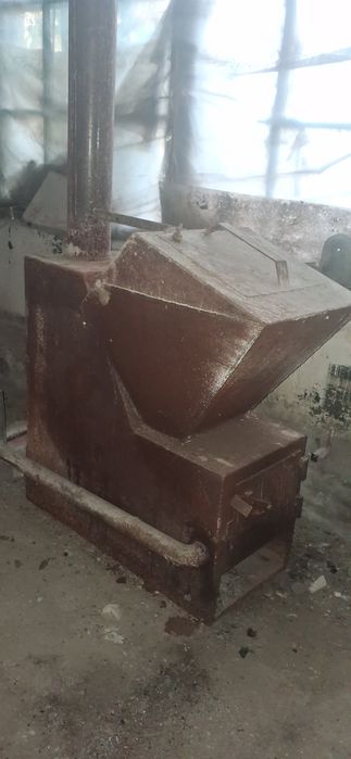 Продам котел твердотопливный