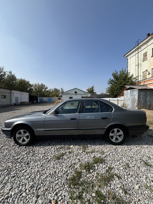 Продам BMW E34 520i vanos 2l, в хорошем состояний