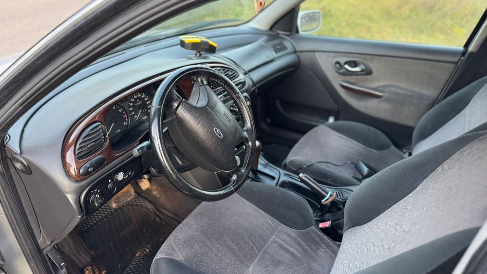 Ford Mondeo Ghia Cutie Automata Benzină + Gpl Pret 750euro