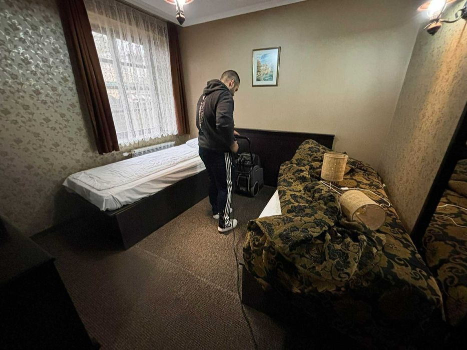 Професионално почистване на мека мебел, килими и автомобилни салони
