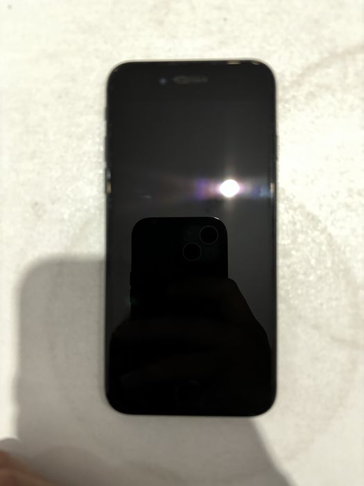 Продам IPhone SE 2020 64 GB