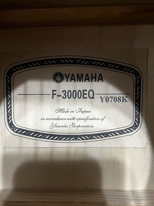 Гитара Yamaha F-3000Q