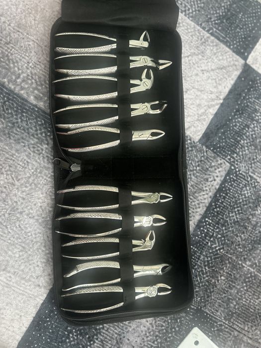 Clești de Estractie Dentara  din otel insosidabil