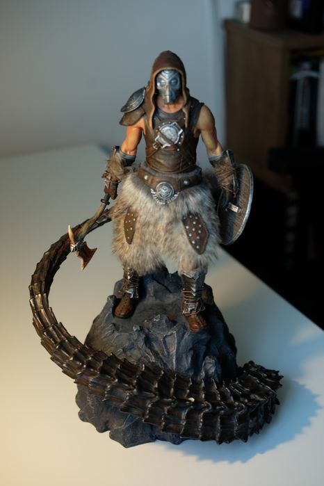 Skyrim Dragonborn Statue: Dragon Priest Mask Variant