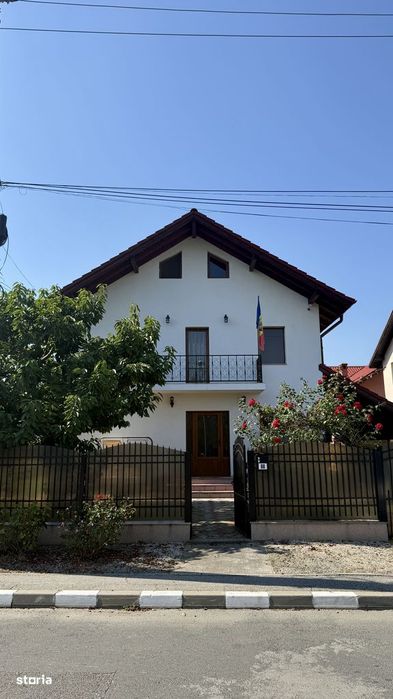 Casă pe Bulevard, vis-a-vis de Trattoria, Râmnicu Vâlcea