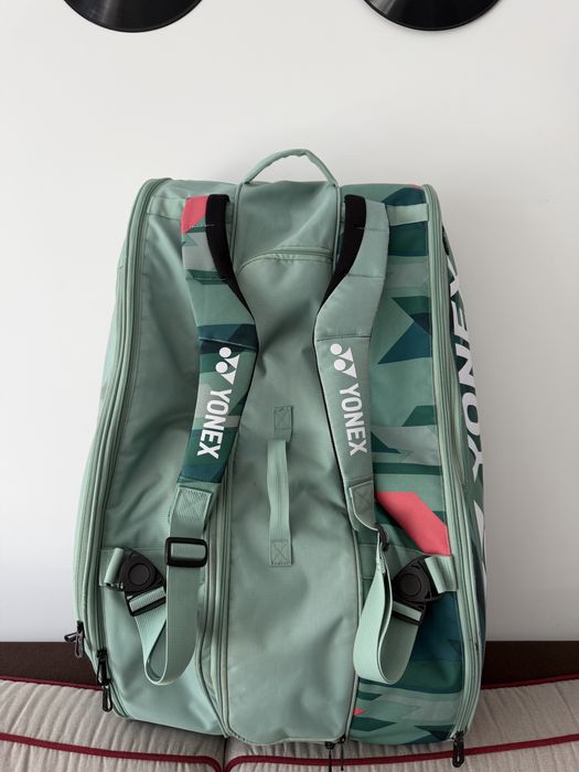 Geanta tenis Yonex Pro - 12 rachete