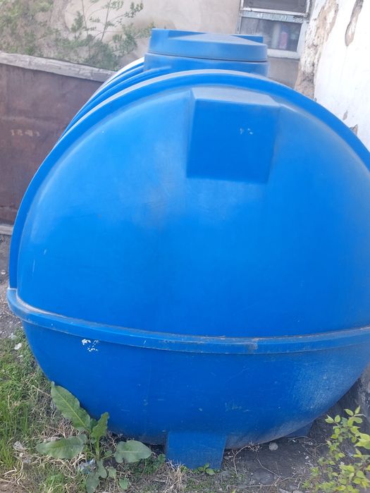 Емкость 3 тонна.