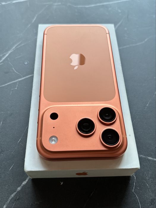IPhone 17 Pro 256GB Cosmic Orange