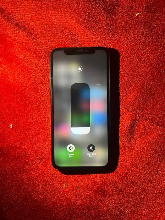 Айфон Х       256г