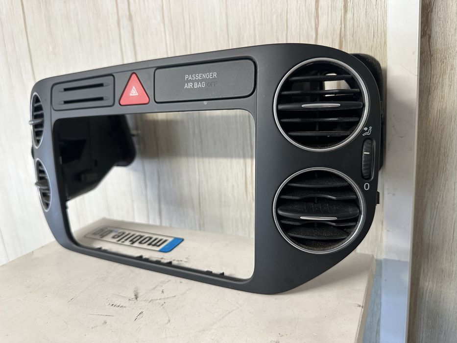 Централна конзола със въздуховоди за Фолксваген Голф Плюс