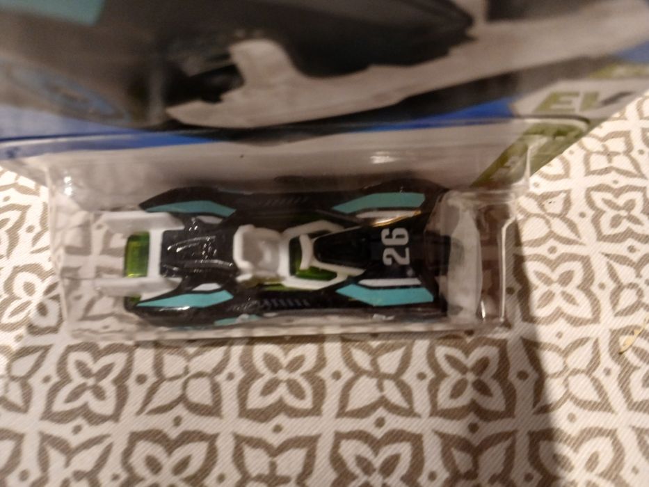Колекционая hot wheels TH