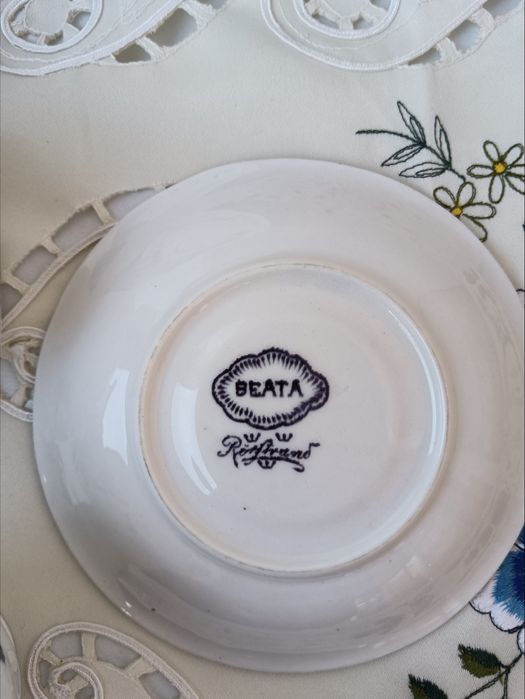 Шведски порцеланов комплект кафе за двама, декор черна роза