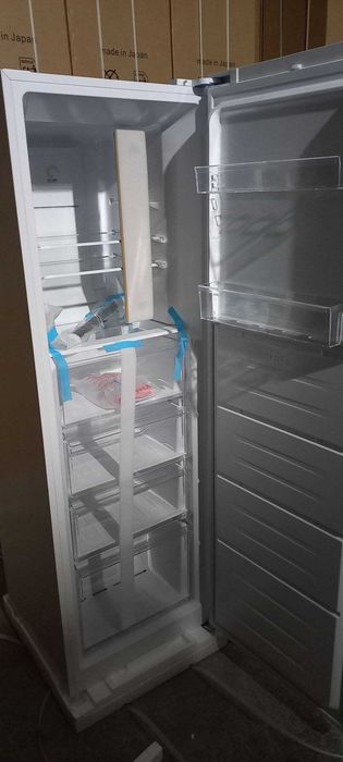 Морозильник Aiwa вертикальный 280лт инвертерный, No frost с доставкой.