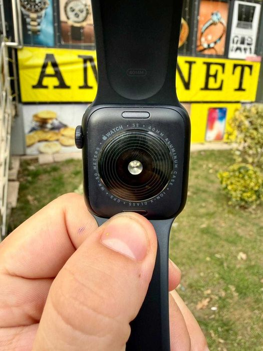 Apple Watch SE 3 / 40mm  / GPS / Black - Baterie 100% - ca NOU