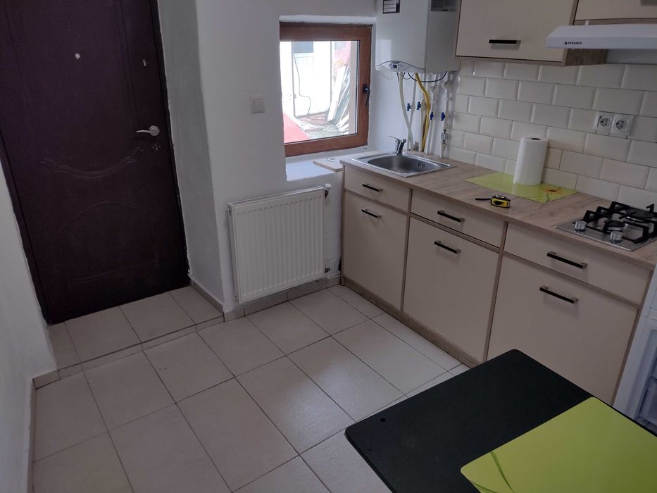 Închiriez garsonieră 20m2