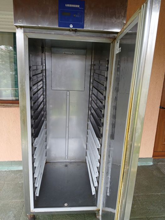 Продавам професионален фризер