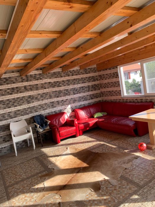 Se vinde casa zona Metro(sat Costi)