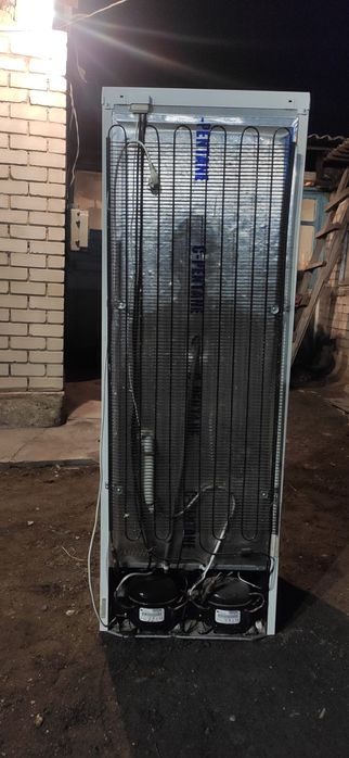 Продам холодильник на запчасти