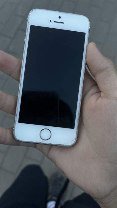 Айфон 5 s идияльном состаяни