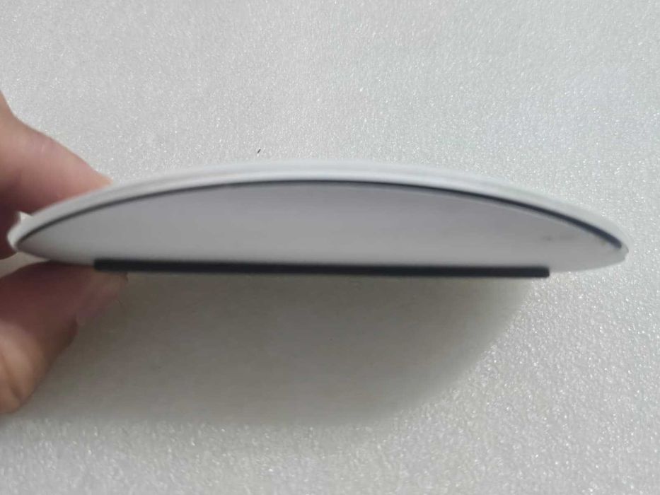 Apple Magic Mouse 2 Model A1657 EMC 2923 Bluetooth Wireless 5V 1A