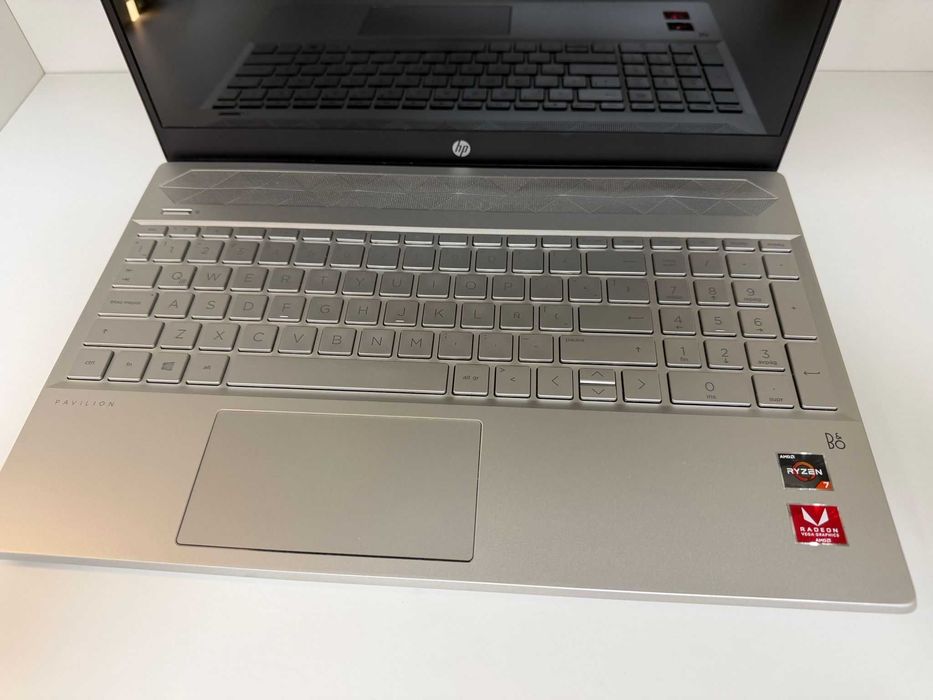 Dracula Amanet: Laptop HP Pavilion, AMD Radeon 7 3700U.