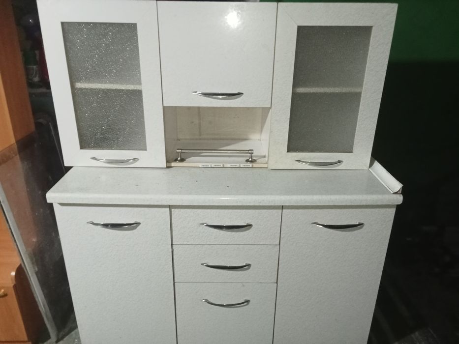 Кухуни гарнитур продается