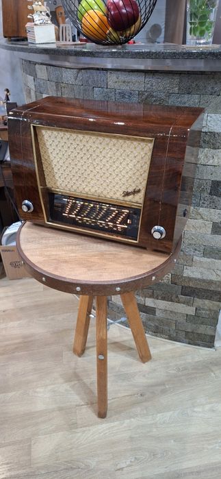 Ретро радио с дистанционно