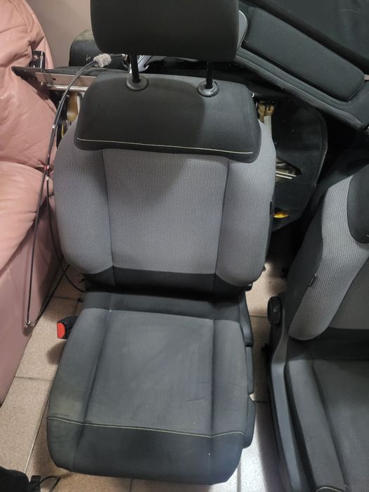 Предни седалки за Ситроен С3 2019г