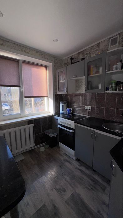 Продам четырехкомнатую квартиру