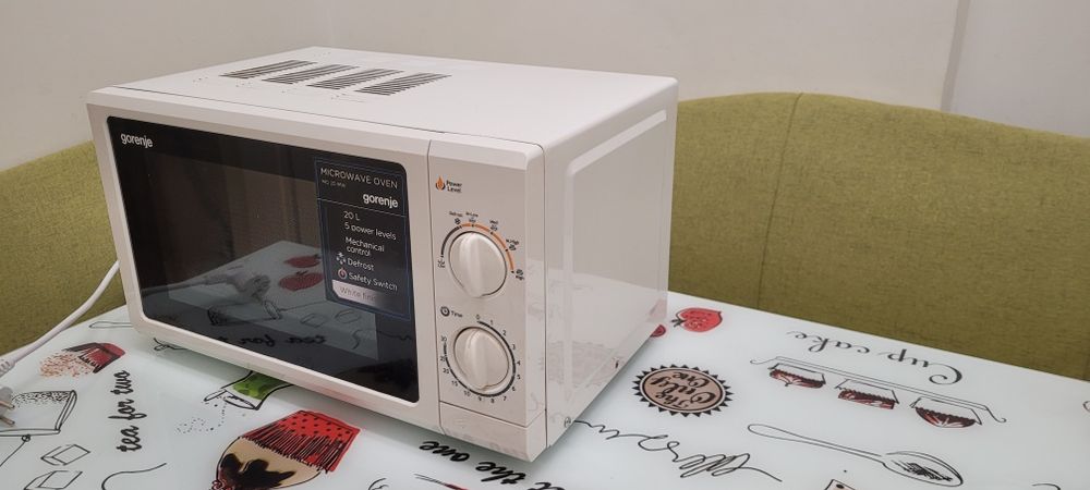 Микровълнова фурна Gorenje MO20MW
