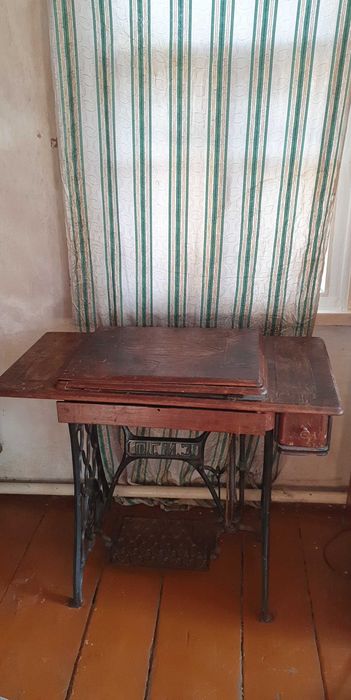 Швейная машинка Раритет