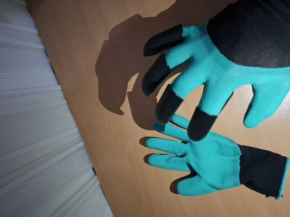 Водоустойчиви градински ръкавици с остри "нокти" за копане и засаждане