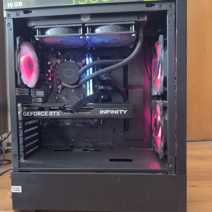 Геймърски компютър/ I5 11400F/Водно/32GB/RTX 5060Ti 16GB/1.5TB SSD