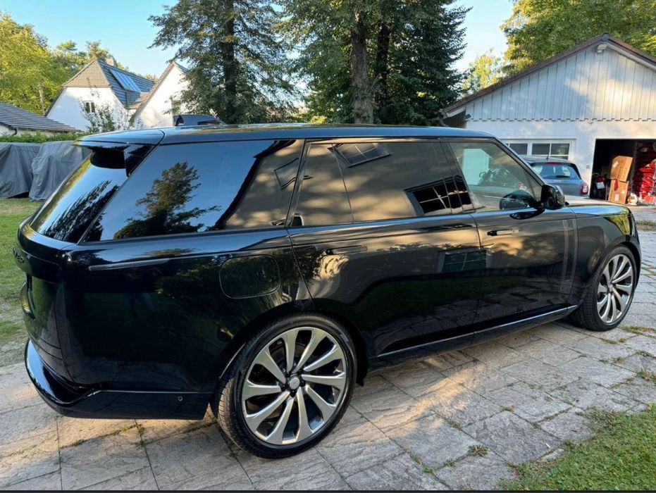 Range Rover P530 Long Night packet 2025