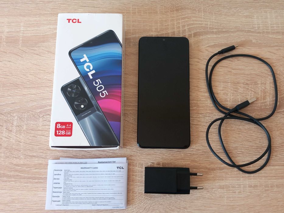 Нов смалтфон TCL 505