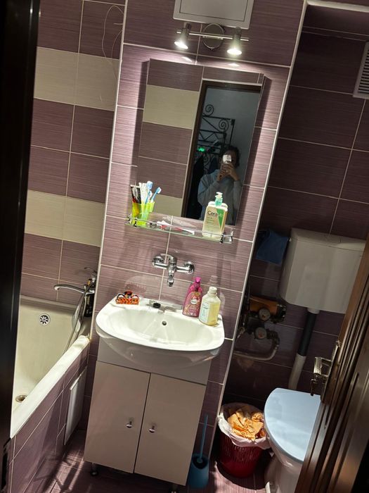 Caut colegă apartament!