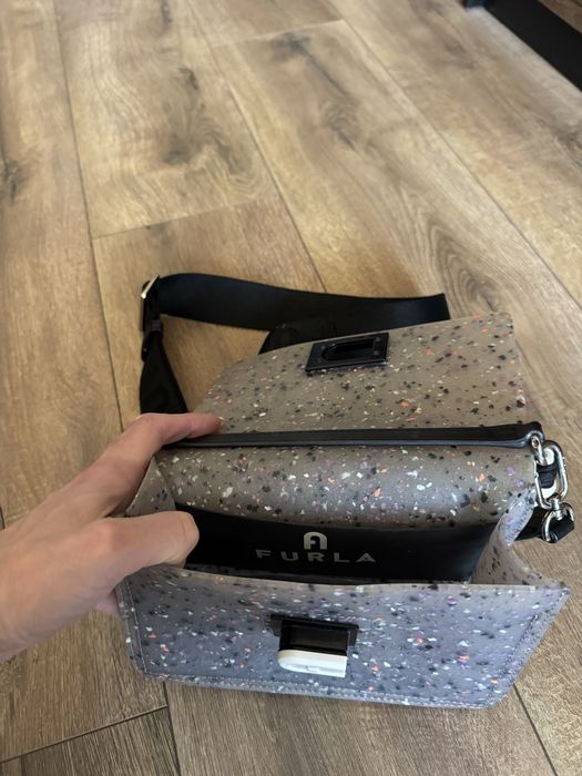 Furla Цветна чанта
