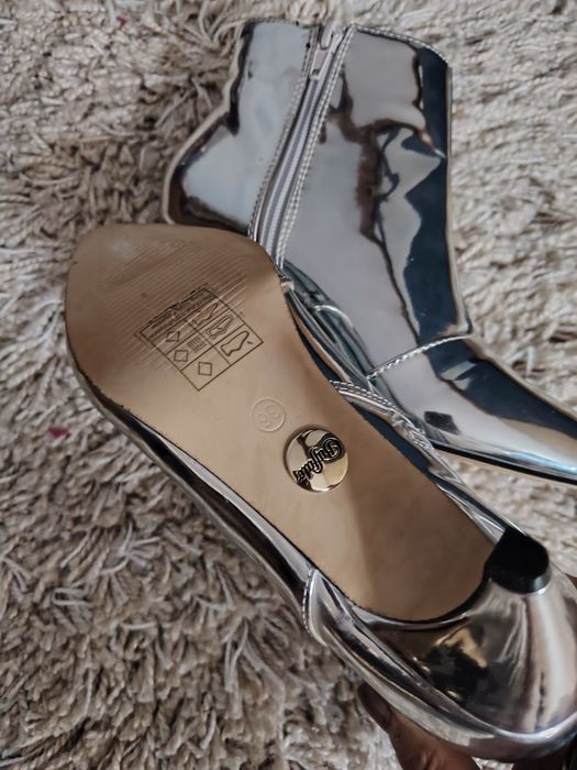 Ghete dama lăcuite 36 argintiu Buffalo