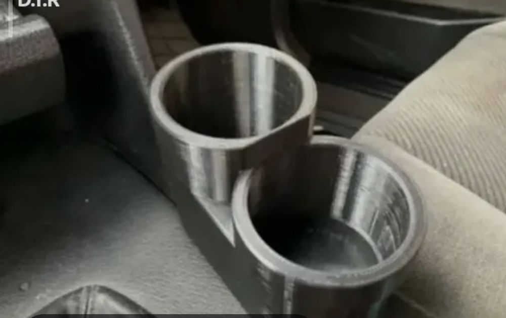 Предлагам услуги с 3д принтиране и консумативи за 3д принтери