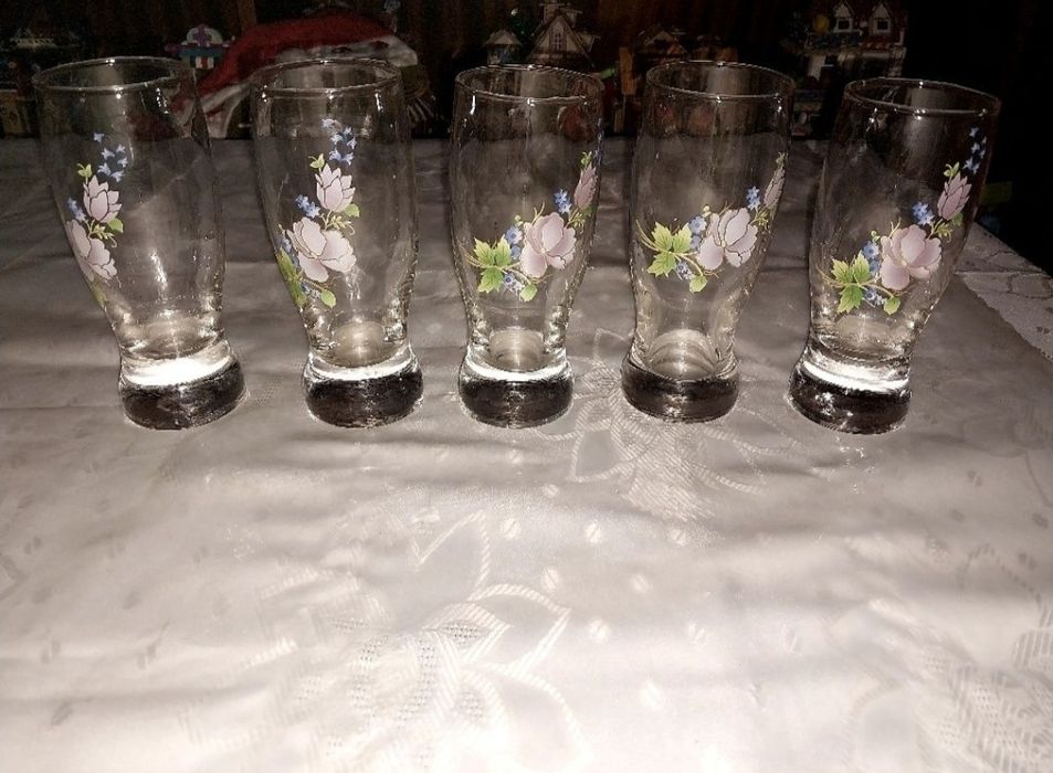 Продаются  стеклянны стаканы (30 000.