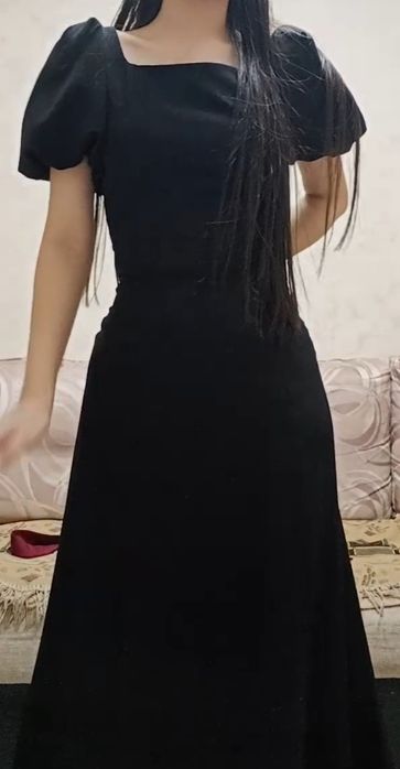 Черное длинное платье