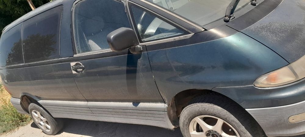 Продам машину TOYOTA