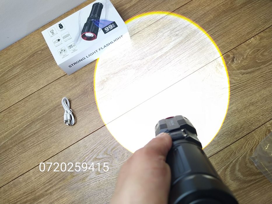 Lanterna Profesionala cu Led Tip Laser si Display, Raza de 2 km